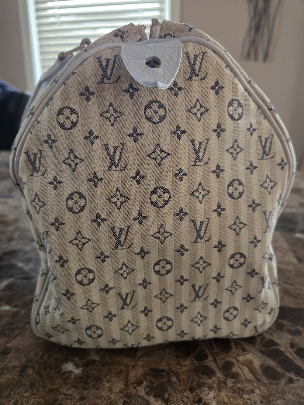Louis Vuitton White Monogram Canvas Satchel with Gold Hardware - Picture 4 of 11